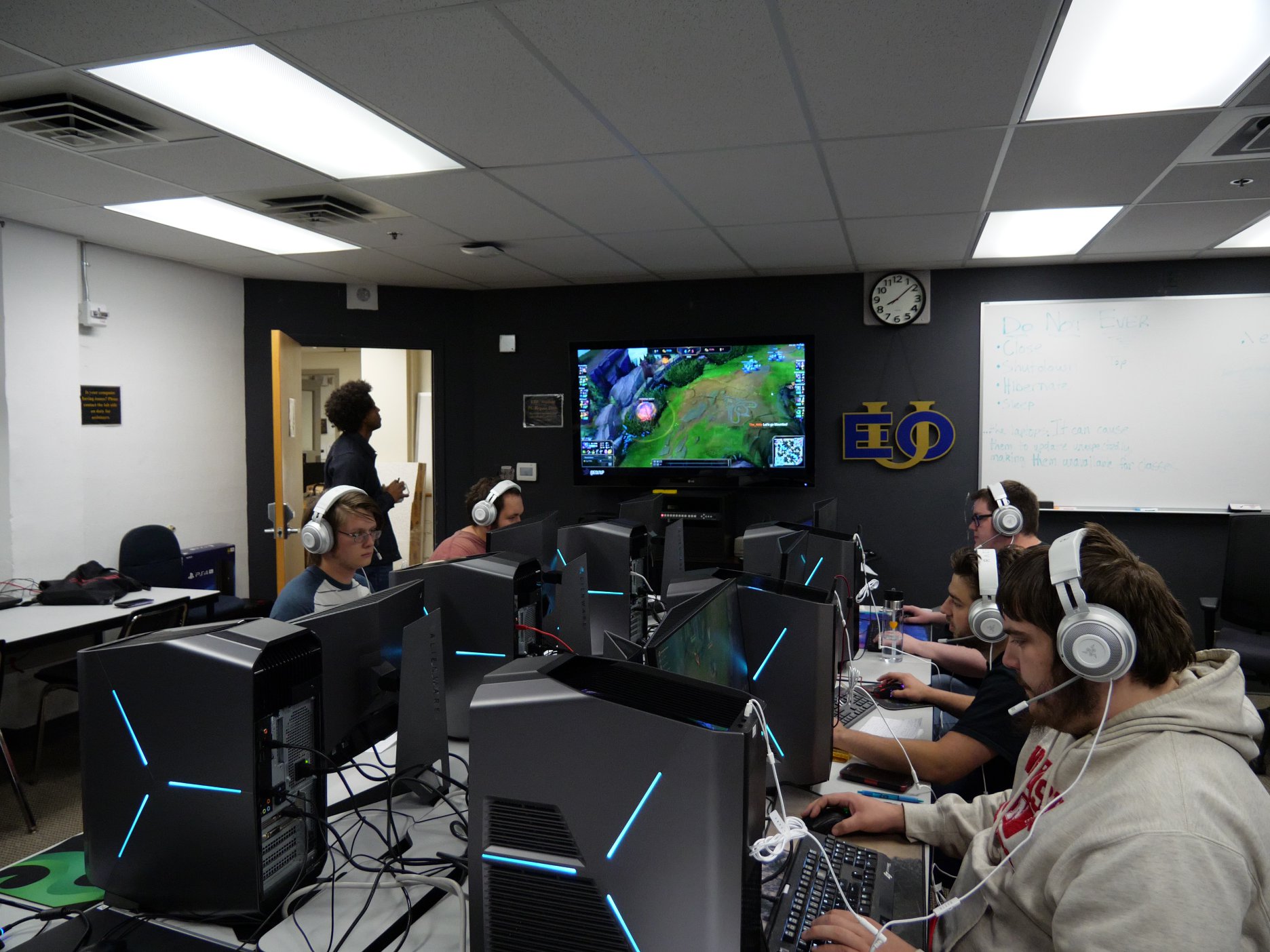 米博体育 Esports Team Practice Room