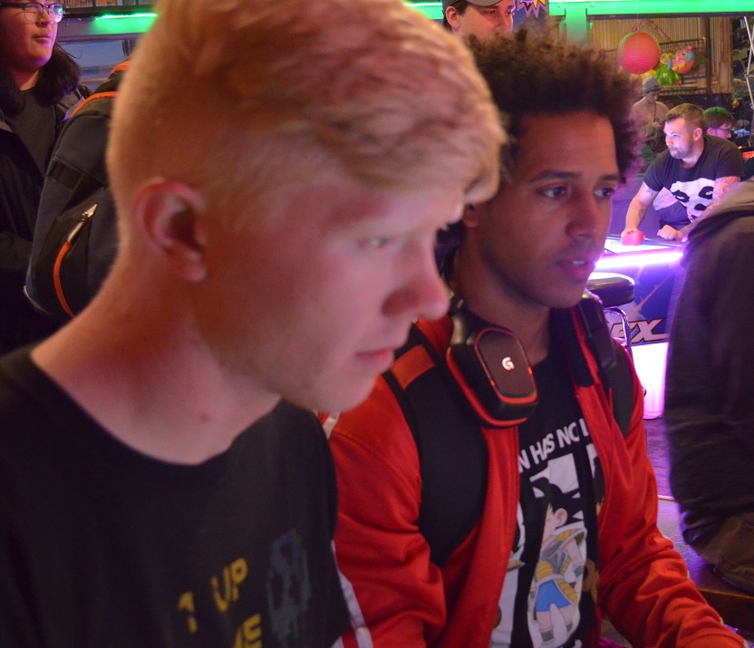 米博体育 Esports Team Coaches Playing