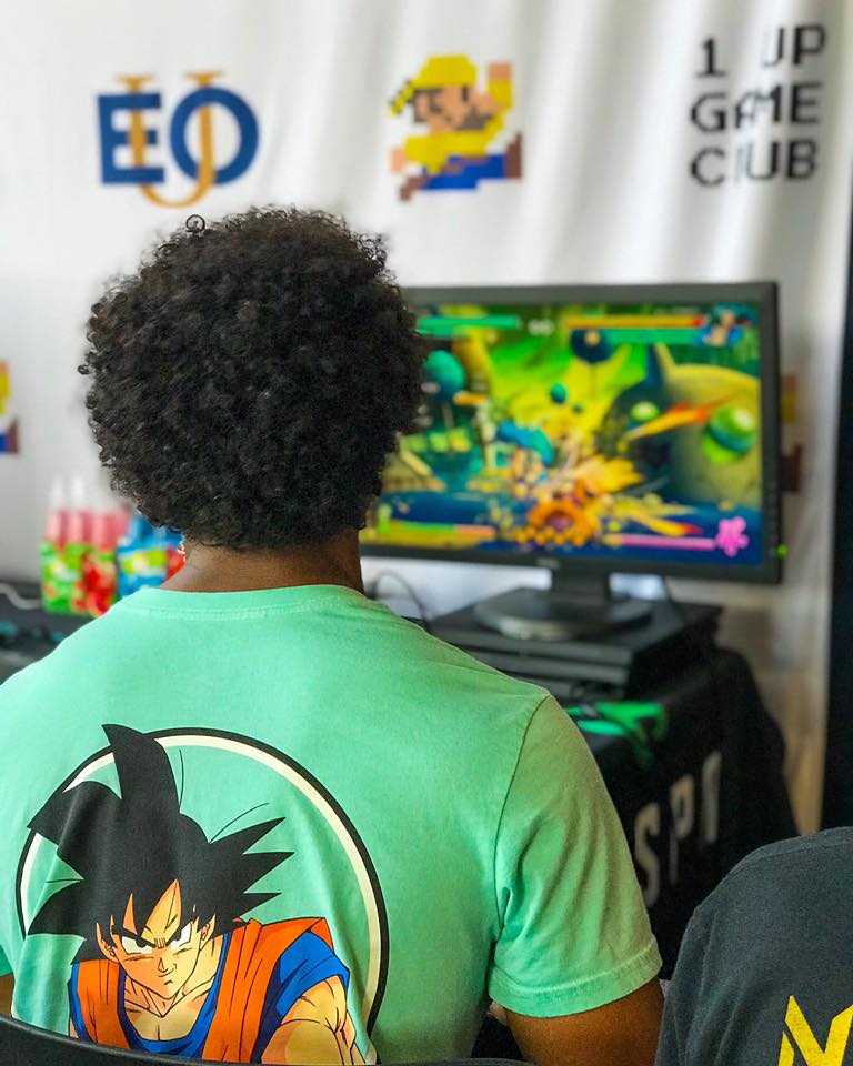 米博体育 Esports Team Coach Davon at 米博体育 1up Club Gathering