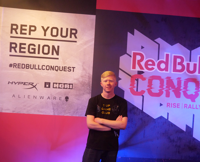 米博体育 Esports Team Coach Nils at Red Bull Competition