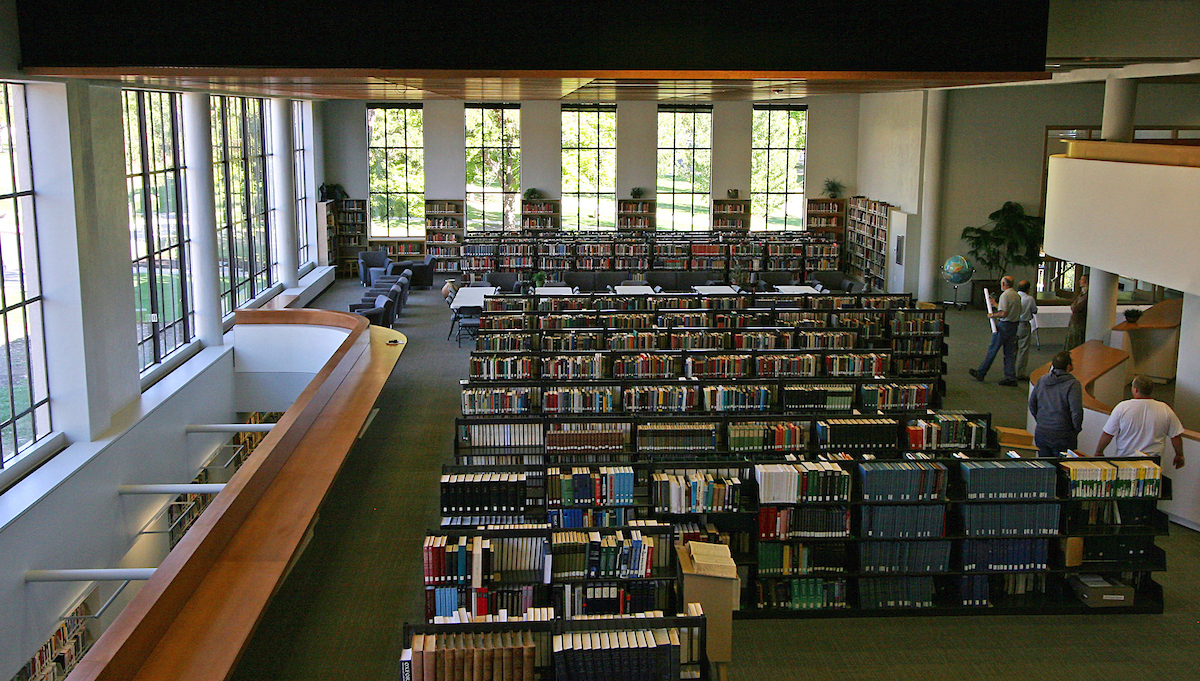 米博体育 Library Interior