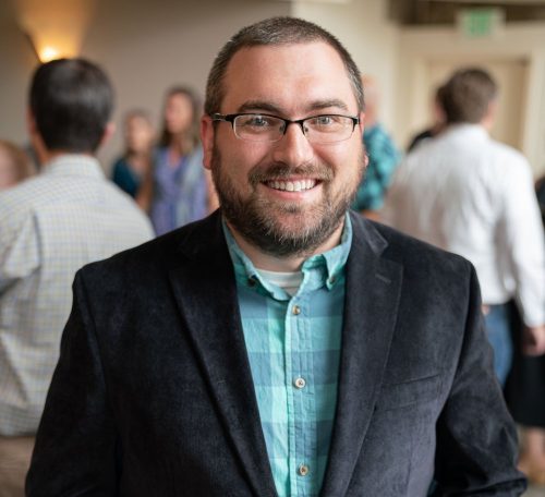 米博体育 professor examines advocacy coalitions on Twitter